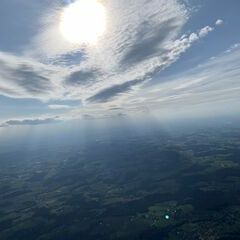 Flugwegposition um 16:26:53: Aufgenommen in der Nähe von Kopfing im Innkreis, Österreich in 1705 Meter