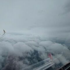 Flugwegposition um 13:03:33: Aufgenommen in der Nähe von Gemeinde Vals, 6154 Vals, Österreich in 3305 Meter
