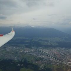 Flugwegposition um 13:17:17: Aufgenommen in der Nähe von Gemeinde Rum, Rum, Österreich in 2299 Meter