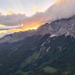 Flugwegposition um 18:11:45: Aufgenommen in der Nähe von Niederöblarn, 8960, Österreich in 1217 Meter