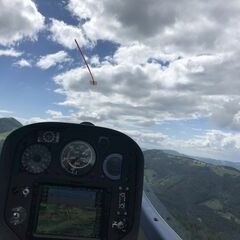 Flugwegposition um 14:01:45: Aufgenommen in der Nähe von Thal, Schweiz in 1273 Meter