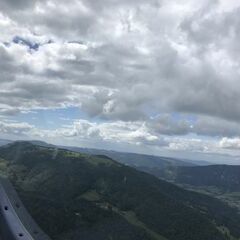 Flugwegposition um 14:01:53: Aufgenommen in der Nähe von Thal, Schweiz in 1281 Meter