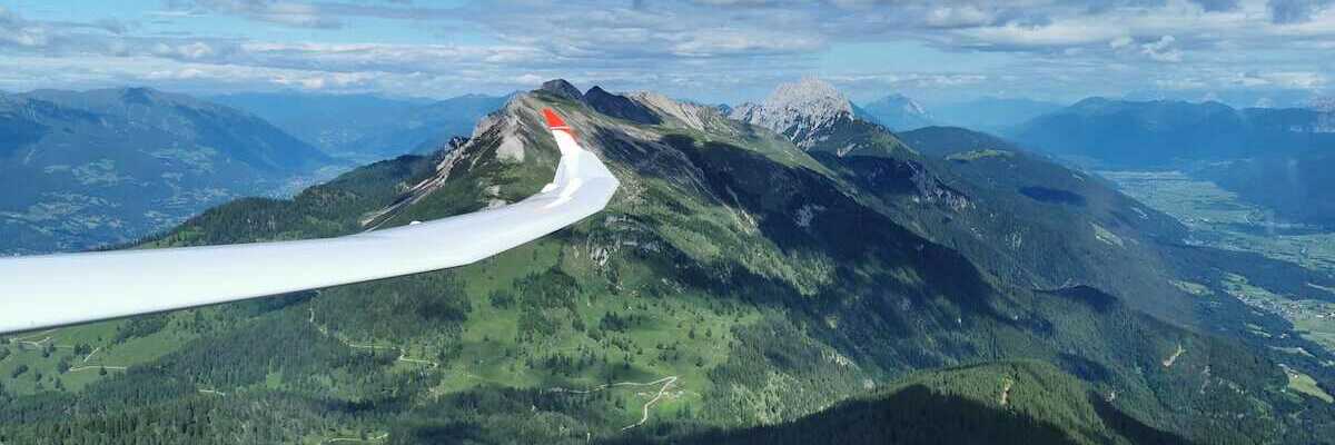 Flugwegposition um 14:31:37: Aufgenommen in der Nähe von Gemeinde Kötschach-Mauthen, Österreich in 2118 Meter
