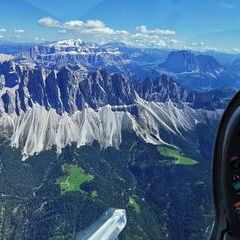 Flugwegposition um 14:08:53: Aufgenommen in der Nähe von 39040 Villnöß, Autonome Provinz Bozen - Südtirol, Italien in 3297 Meter