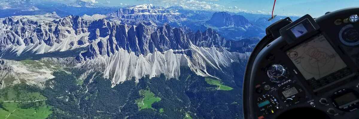 Flugwegposition um 14:08:53: Aufgenommen in der Nähe von 39040 Villnöß, Autonome Provinz Bozen - Südtirol, Italien in 3297 Meter