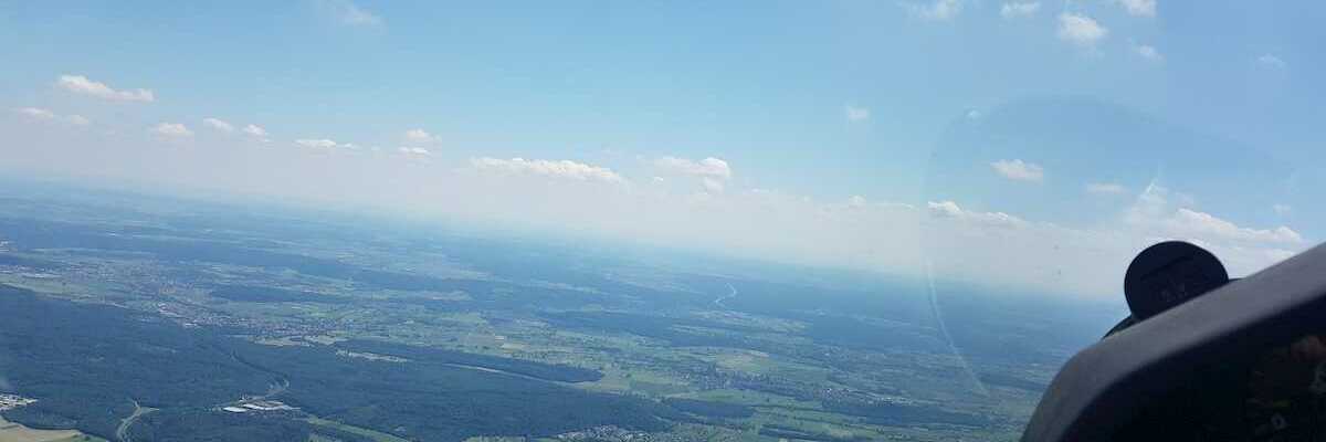 Flugwegposition um 12:43:42: Aufgenommen in der Nähe von Enzkreis, Deutschland in 1212 Meter