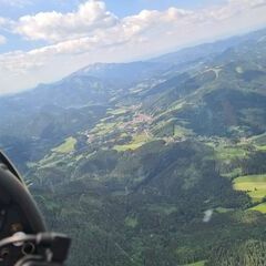 Flugwegposition um 13:27:00: Aufgenommen in der Nähe von Halltal, Österreich in 1769 Meter