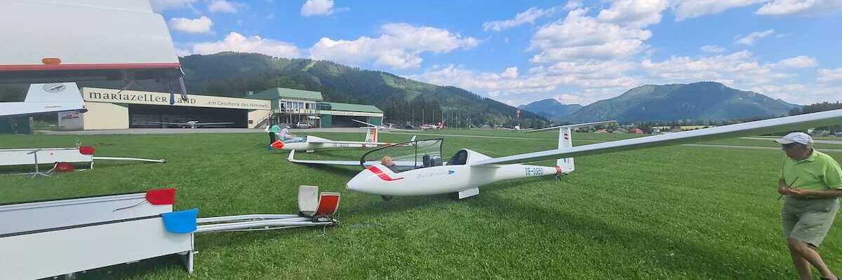 Flugwegposition um 13:56:12: Aufgenommen in der Nähe von St. Sebastian, Österreich in 757 Meter