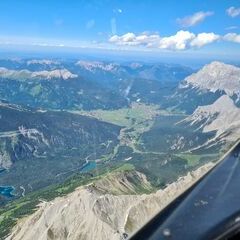 Flugwegposition um 13:45:31: Aufgenommen in der Nähe von Gemeinde Nassereith, Österreich in 3338 Meter