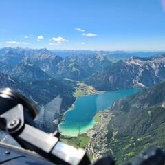 Flugwegposition um 12:53:05: Aufgenommen in der Nähe von Gemeinde Wiesing, Österreich in 2403 Meter