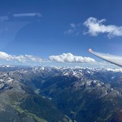 Flugwegposition um 13:35:32: Aufgenommen in der Nähe von Gemeinde Arzl im Pitztal, Österreich in 3827 Meter