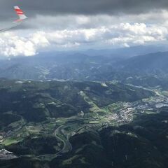 Flugwegposition um 15:10:49: Aufgenommen in der Nähe von Kindberg, Österreich in 2611 Meter