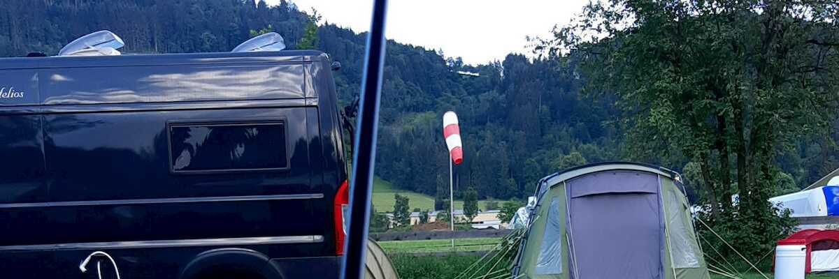Flugwegposition um 14:32:32: Aufgenommen in der Nähe von Gemeinde Arnoldstein, Arnoldstein, Österreich in 1518 Meter