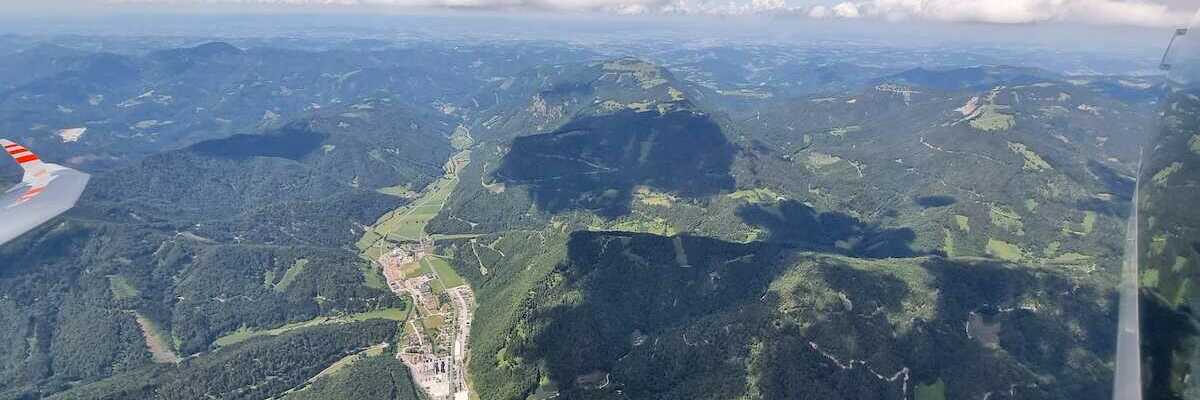 Flugwegposition um 12:27:12: Aufgenommen in der Nähe von Gemeinde Hohenberg, Hohenberg, Österreich in 1854 Meter