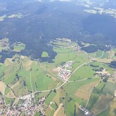 Flugwegposition um 14:09:55: Aufgenommen in der Nähe von Regen, Deutschland in 2135 Meter