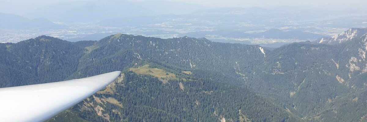 Flugwegposition um 13:57:46: Aufgenommen in der Nähe von Municipality of Kranjska Gora, Slowenien in 2250 Meter