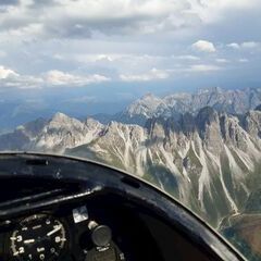Flugwegposition um 15:43:25: Aufgenommen in der Nähe von Gemeinde Grinzens, Österreich in 2748 Meter