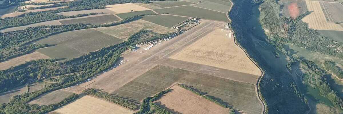 Flugwegposition um 17:52:33: Aufgenommen in der Nähe von Arrondissement de Forcalquier, Frankreich in 1268 Meter