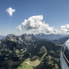 Flugwegposition um 08:52:46: Aufgenommen in der Nähe von Rottenmann, Österreich in 2164 Meter