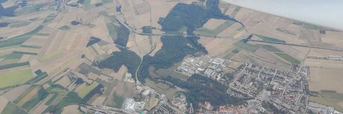 Flugwegposition um 14:00:30: Aufgenommen in der Nähe von Gemeinde Horn, Horn, Österreich in 2122 Meter