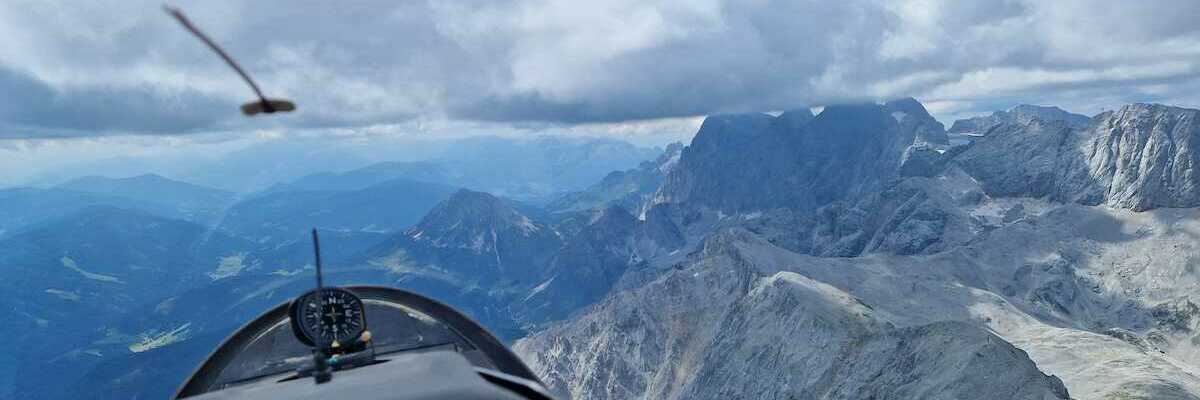 Flugwegposition um 13:13:52: Aufgenommen in der Nähe von Gemeinde Ramsau am Dachstein, 8972, Österreich in 2765 Meter