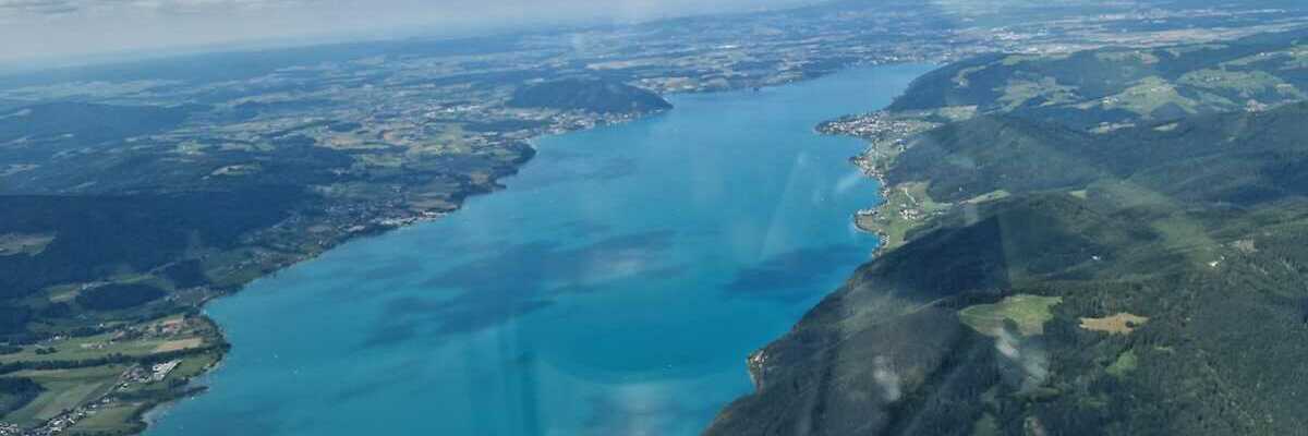 Flugwegposition um 13:05:03: Aufgenommen in der Nähe von Gemeinde Steinbach am Attersee, Österreich in 1800 Meter