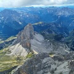 Flugwegposition um 13:24:52: Aufgenommen in der Nähe von 32041 Auronzo di Cadore, Belluno, Italien in 3356 Meter