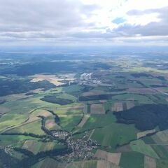 Flugwegposition um 13:18:45: Aufgenommen in der Nähe von Okres České Budějovice, Tschechien in 1720 Meter