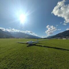 Flugwegposition um 14:01:12: Aufgenommen in der Nähe von Gemeinde Zell am See, 5700 Zell am See, Österreich in 691 Meter