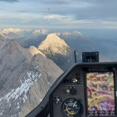 Flugwegposition um 15:17:02: Aufgenommen in der Nähe von Mieming, 6414, Österreich in 2824 Meter