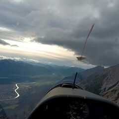 Flugwegposition um 13:51:21: Aufgenommen in der Nähe von Gemeinde Thaur, Thaur, Österreich in 2079 Meter