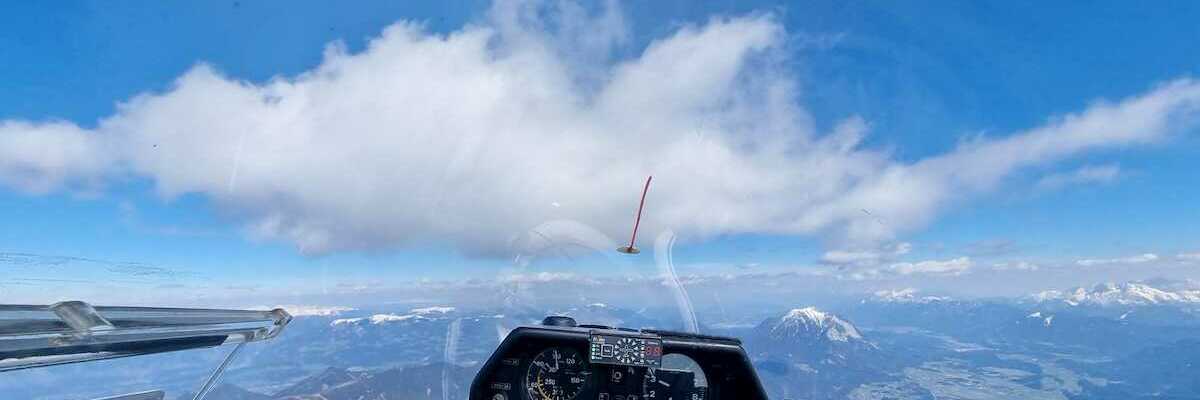 Flugwegposition um 13:10:49: Aufgenommen in der Nähe von Gemeinde Hermagor-Pressegger See, Österreich in 2999 Meter