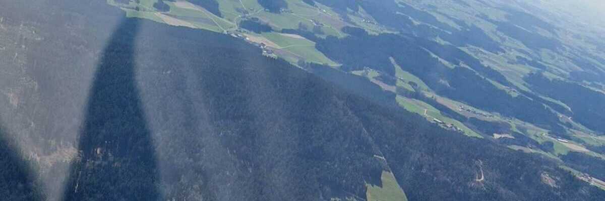 Flugwegposition um 13:14:59: Aufgenommen in der Nähe von Gemeinde Engelhartszell, Engelhartszell, Österreich in 1389 Meter