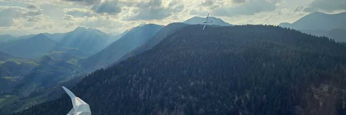 Flugwegposition um 16:06:08: Aufgenommen in der Nähe von Gemeinde Thiersee, 6335, Österreich in 1200 Meter