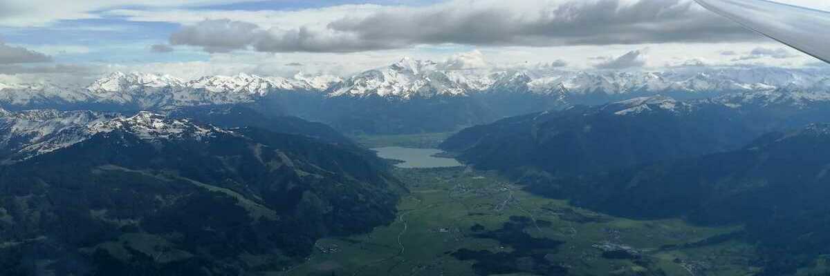 Flugwegposition um 15:01:14: Aufgenommen in der Nähe von Gemeinde Saalfelden am Steinernen Meer, 5760 Saalfelden am Steinernen Meer, Österreich in 2369 Meter