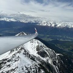 Flugwegposition um 09:33:27: Aufgenommen in der Nähe von Gemeinde Seefeld in Tirol, Seefeld in Tirol, Österreich in 2733 Meter