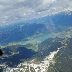 Flugwegposition um 13:45:17: Aufgenommen in der Nähe von Gemeinde Piesendorf, 5721 Piesendorf, Österreich in 3008 Meter