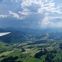 Flugwegposition um 14:24:37: Aufgenommen in der Nähe von Waidhofen an der Ybbs, Österreich in 1055 Meter