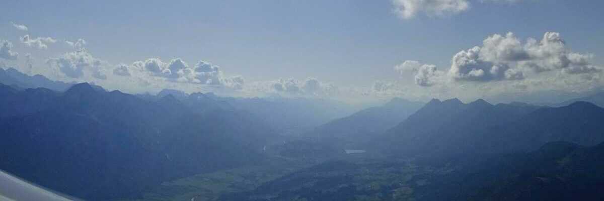 Flugwegposition um 14:49:26: Aufgenommen in der Nähe von Gemeinde Nötsch im Gailtal, Österreich in 1981 Meter