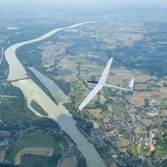 Flugwegposition um 13:38:52: Aufgenommen in der Nähe von Gemeinde Ottensheim, 4100, Österreich in 1992 Meter