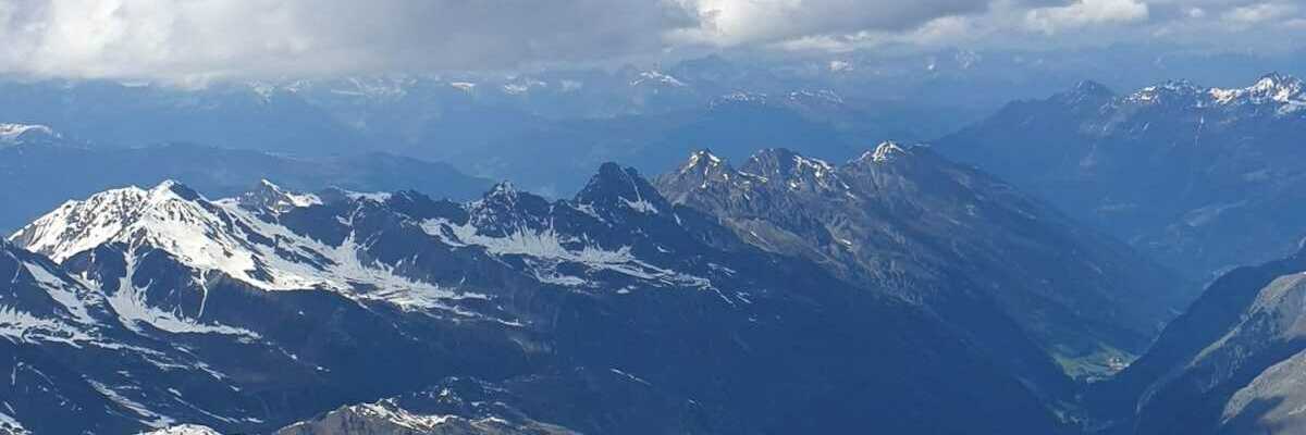Flugwegposition um 14:03:10: Aufgenommen in der Nähe von Gemeinde Kaunertal, Österreich in 3785 Meter