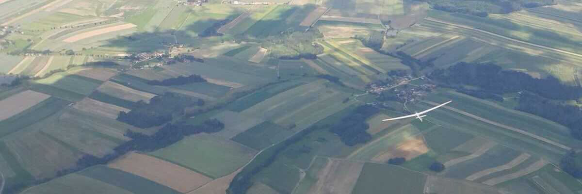 Flugwegposition um 14:15:11: Aufgenommen in der Nähe von Gemeinde Gastern, Österreich in 1658 Meter