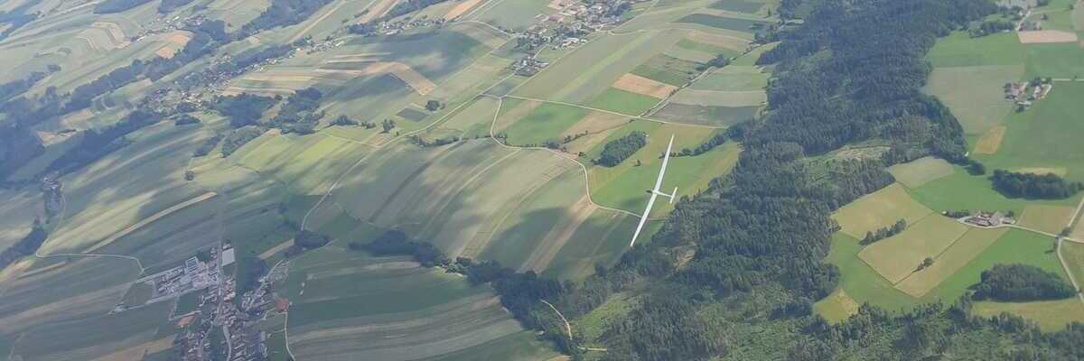 Flugwegposition um 14:15:07: Aufgenommen in der Nähe von Gemeinde Gastern, Österreich in 1654 Meter