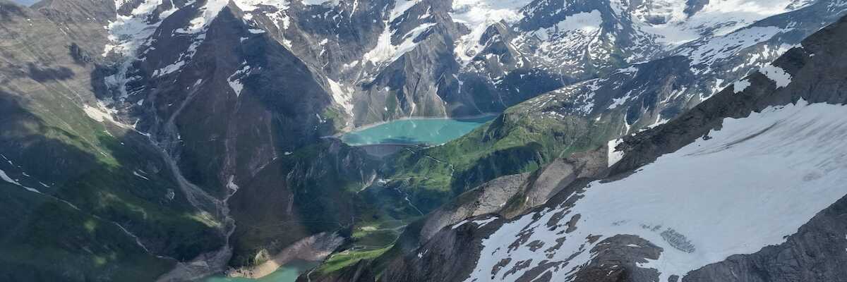 Flugwegposition um 14:25:33: Aufgenommen in der Nähe von Gemeinde Kaprun, Kaprun, Österreich in 2877 Meter