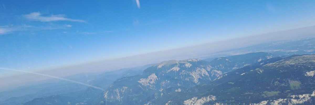 Flugwegposition um 13:18:07: Aufgenommen in der Nähe von Altenberg an der Rax, Österreich in 2660 Meter
