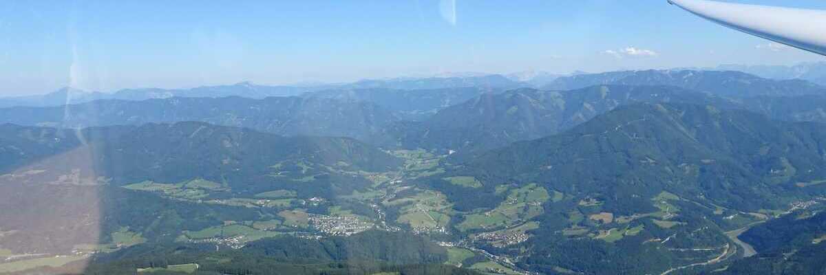 Flugwegposition um 14:22:30: Aufgenommen in der Nähe von Gemeinde Maria Neustift, Maria Neustift, Österreich in 1528 Meter