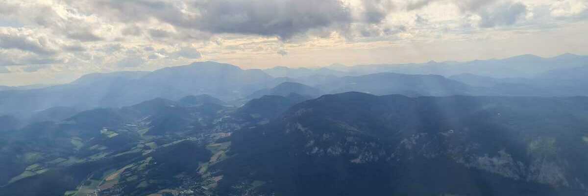 Flugwegposition um 15:48:37: Aufgenommen in der Nähe von Gemeinde Hohe Wand, Österreich in 1583 Meter
