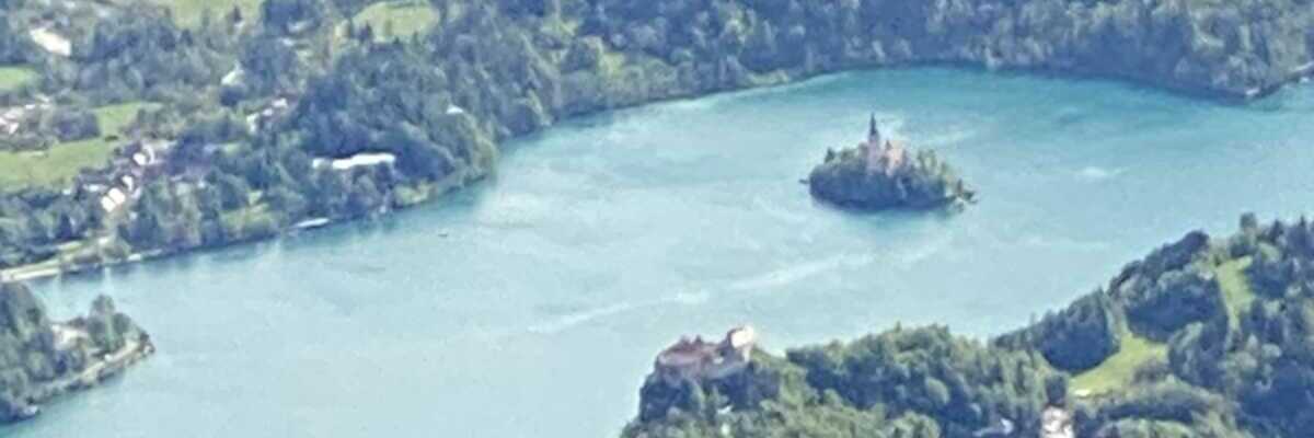 Verortung via Georeferenzierung der Kamera: Aufgenommen in der Nähe von Žirovnica, Slowenien in 2500 Meter