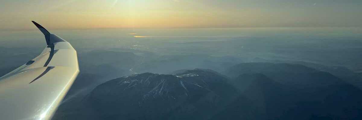 Verortung via Georeferenzierung der Kamera: Aufgenommen in der Nähe von Schwarzau im Gebirge, Österreich in 3400 Meter