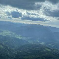 Verortung via Georeferenzierung der Kamera: Aufgenommen in der Nähe von Kindberg, Österreich in 2200 Meter